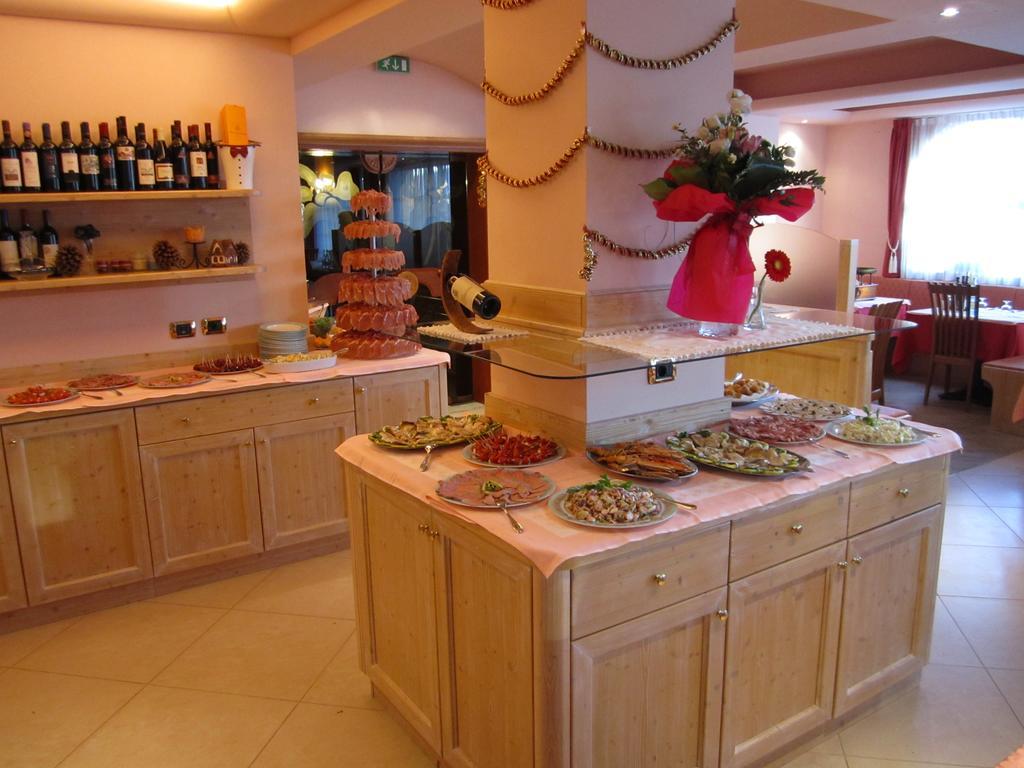 Hotel Rosalpina Folgaria Buitenkant foto
